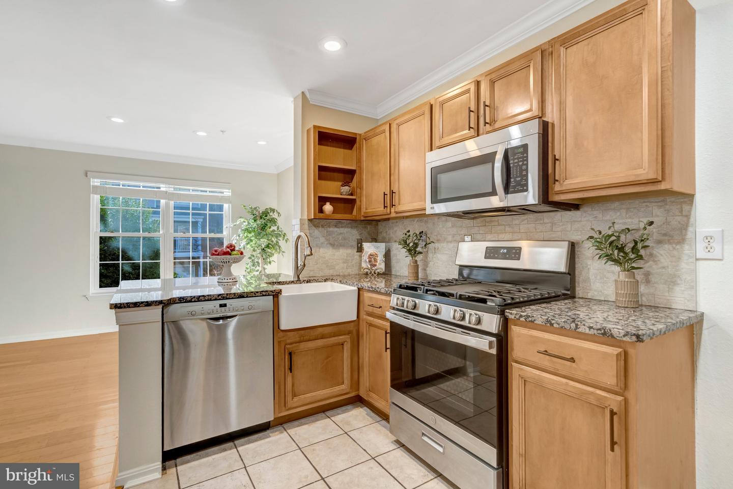 12851 FAIR BRIAR LN, FAIRFAX, Virginia 22033, 2 Bedrooms Bedrooms, ,2 BathroomsBathrooms,Residential,For sale,12851 FAIR BRIAR LN,VAFX2285662 MLS # VAFX2285662