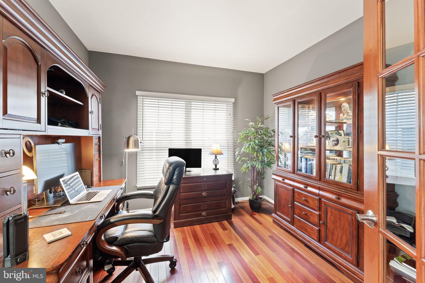 43387 LA BELLE PL, ASHBURN, Virginia 20147, 5 Bedrooms Bedrooms, ,4 BathroomsBathrooms,Residential,For sale,43387 LA BELLE PL,VALO2114086 MLS # VALO2114086