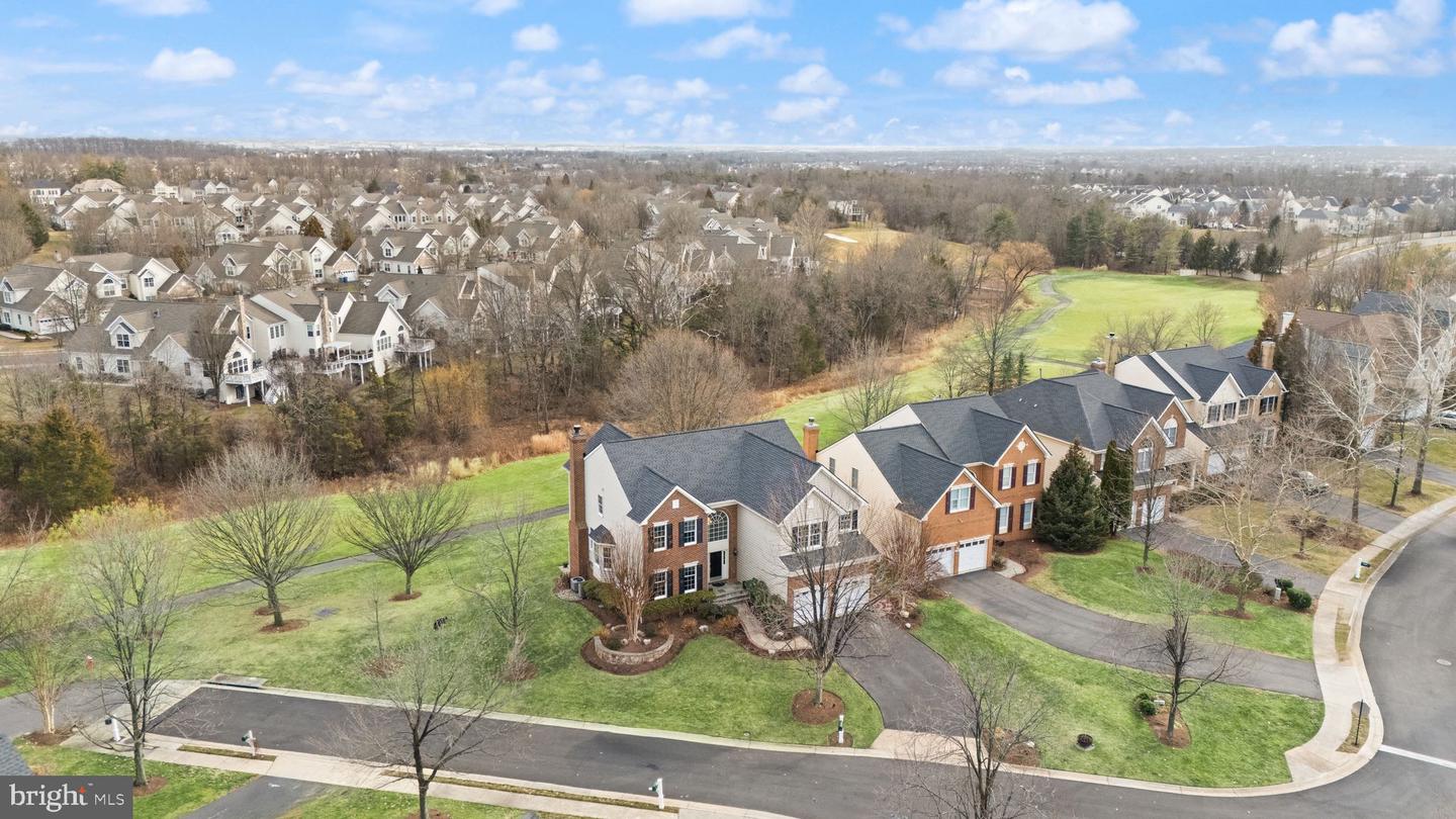 43387 LA BELLE PL, ASHBURN, Virginia 20147, 5 Bedrooms Bedrooms, ,4 BathroomsBathrooms,Residential,For sale,43387 LA BELLE PL,VALO2114086 MLS # VALO2114086