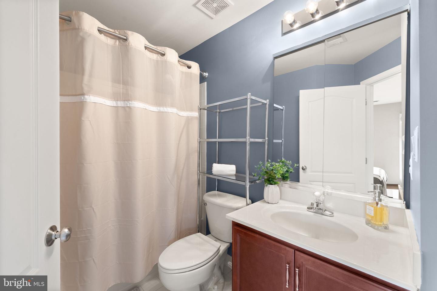 43387 LA BELLE PL, ASHBURN, Virginia 20147, 5 Bedrooms Bedrooms, ,4 BathroomsBathrooms,Residential,For sale,43387 LA BELLE PL,VALO2114086 MLS # VALO2114086