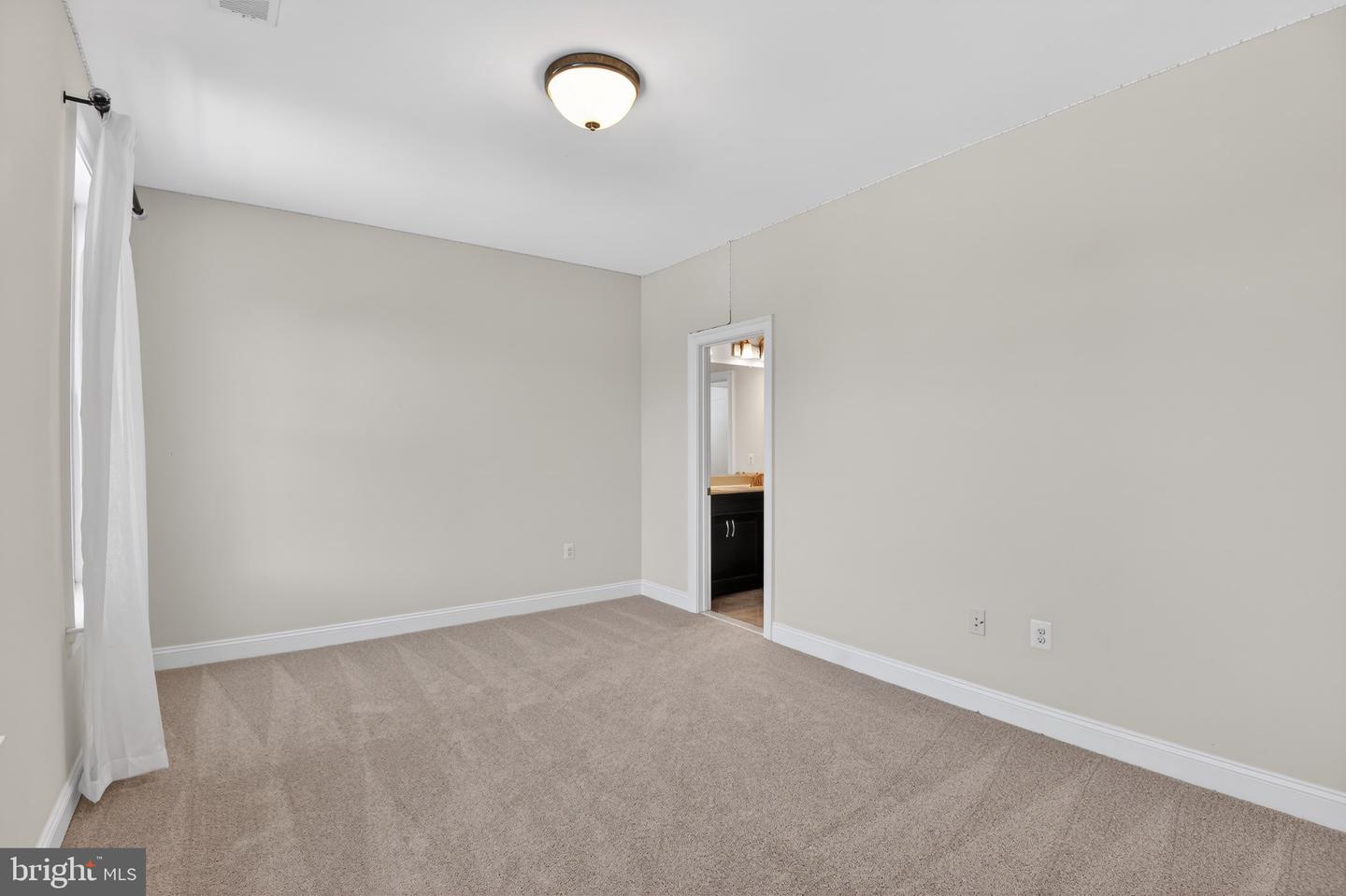 24814 BARRINGTON GROVE CT, ALDIE, Virginia 20105, 5 Bedrooms Bedrooms, 10 Rooms Rooms,4 BathroomsBathrooms,Residential,For sale,24814 BARRINGTON GROVE CT,VALO2114144 MLS # VALO2114144