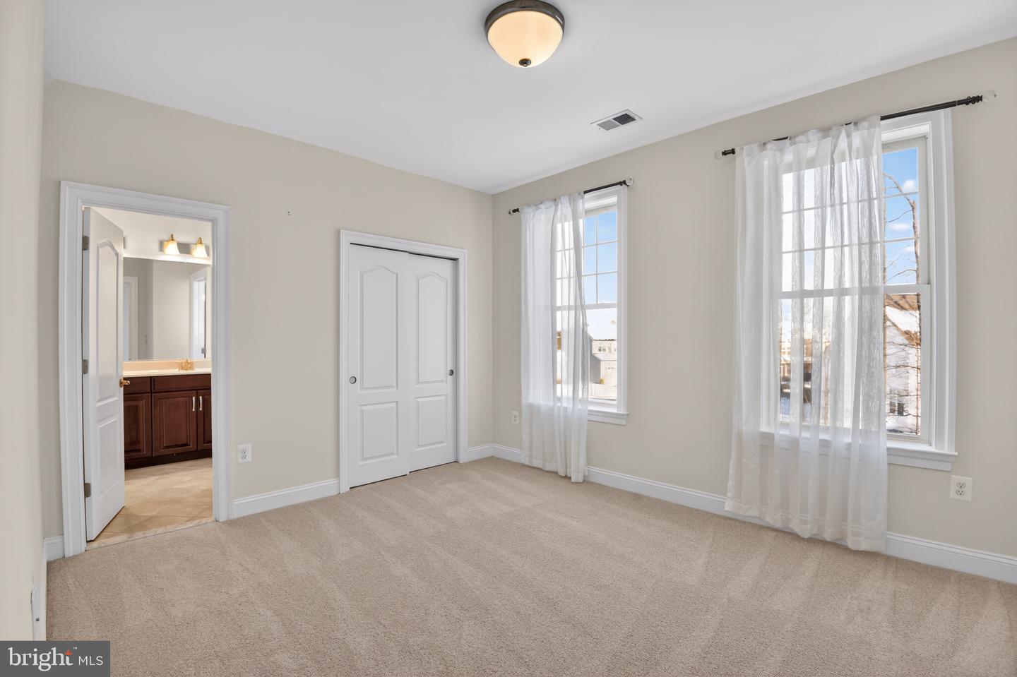 24814 BARRINGTON GROVE CT, ALDIE, Virginia 20105, 5 Bedrooms Bedrooms, 10 Rooms Rooms,4 BathroomsBathrooms,Residential,For sale,24814 BARRINGTON GROVE CT,VALO2114144 MLS # VALO2114144