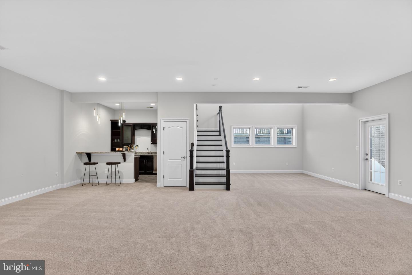 24814 BARRINGTON GROVE CT, ALDIE, Virginia 20105, 5 Bedrooms Bedrooms, 10 Rooms Rooms,4 BathroomsBathrooms,Residential,For sale,24814 BARRINGTON GROVE CT,VALO2114144 MLS # VALO2114144