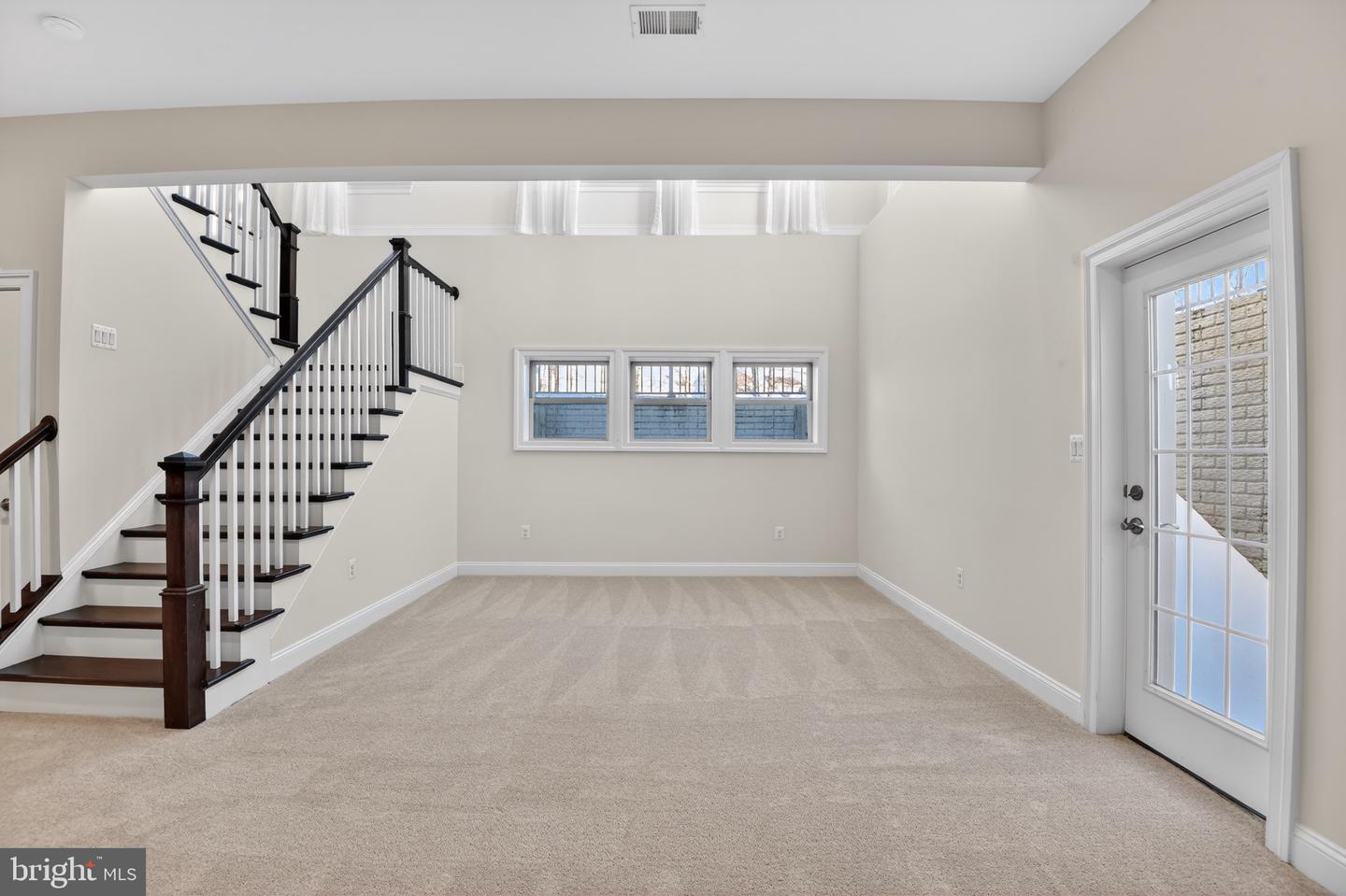 24814 BARRINGTON GROVE CT, ALDIE, Virginia 20105, 5 Bedrooms Bedrooms, 10 Rooms Rooms,4 BathroomsBathrooms,Residential,For sale,24814 BARRINGTON GROVE CT,VALO2114144 MLS # VALO2114144