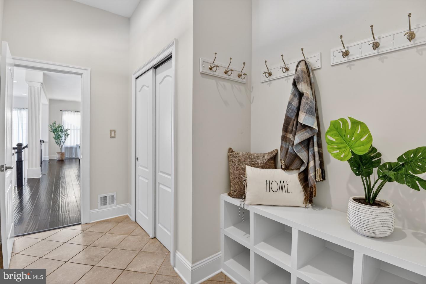 24814 BARRINGTON GROVE CT, ALDIE, Virginia 20105, 5 Bedrooms Bedrooms, 10 Rooms Rooms,4 BathroomsBathrooms,Residential,For sale,24814 BARRINGTON GROVE CT,VALO2114144 MLS # VALO2114144