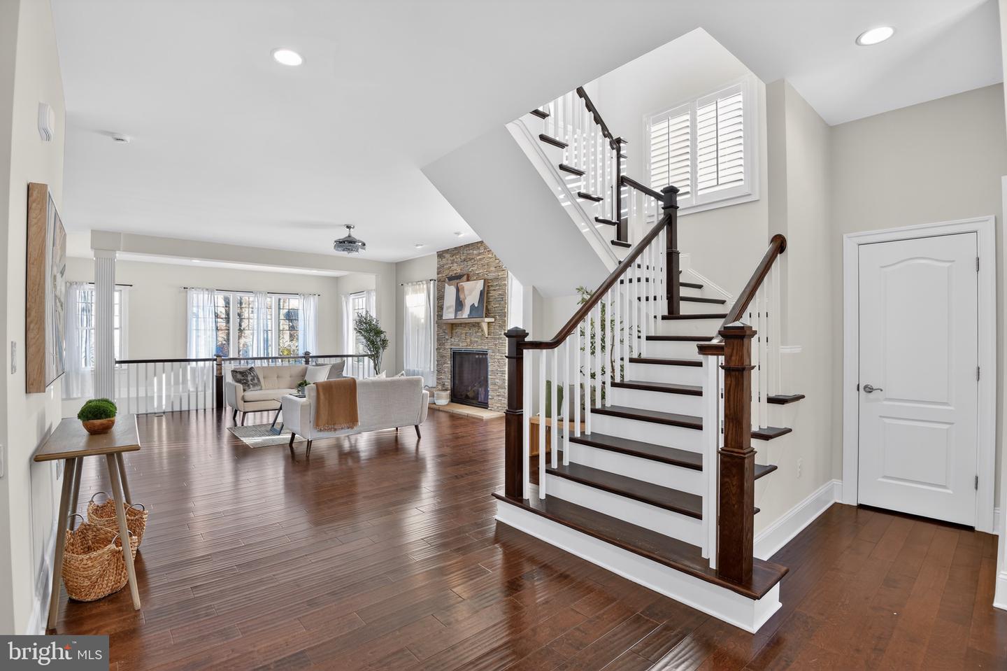 24814 BARRINGTON GROVE CT, ALDIE, Virginia 20105, 5 Bedrooms Bedrooms, 10 Rooms Rooms,4 BathroomsBathrooms,Residential,For sale,24814 BARRINGTON GROVE CT,VALO2114144 MLS # VALO2114144