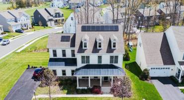 24814 BARRINGTON GROVE CT, ALDIE, Virginia 20105, 5 Bedrooms Bedrooms, 10 Rooms Rooms,4 BathroomsBathrooms,Residential,For sale,24814 BARRINGTON GROVE CT,VALO2114144 MLS # VALO2114144