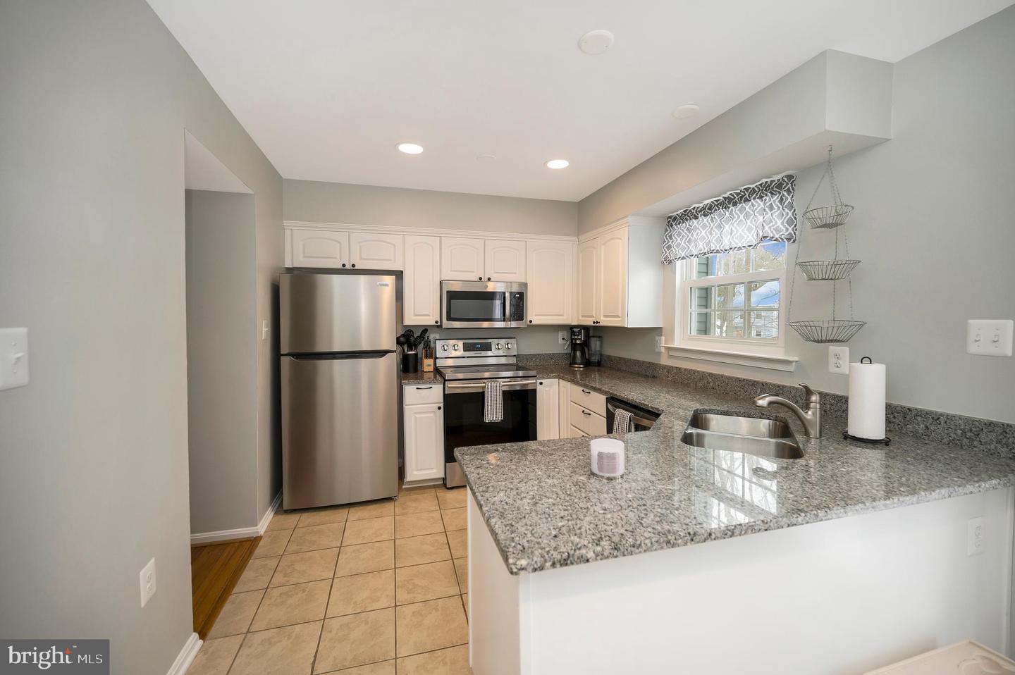 15233 STREAMSIDE CT, DUMFRIES, Virginia 22025, 3 Bedrooms Bedrooms, 12 Rooms Rooms,2 BathroomsBathrooms,Residential,For sale,15233 STREAMSIDE CT,VAPW2110770 MLS # VAPW2110770