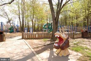 15233 STREAMSIDE CT, DUMFRIES, Virginia 22025, 3 Bedrooms Bedrooms, 12 Rooms Rooms,2 BathroomsBathrooms,Residential,For sale,15233 STREAMSIDE CT,VAPW2110770 MLS # VAPW2110770