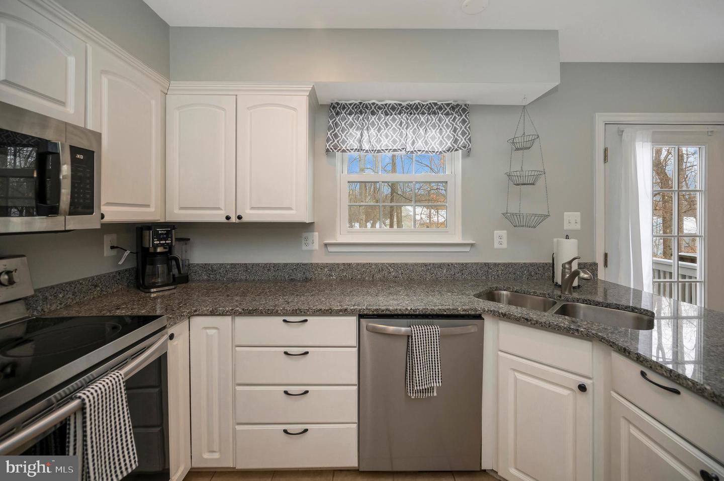 15233 STREAMSIDE CT, DUMFRIES, Virginia 22025, 3 Bedrooms Bedrooms, 12 Rooms Rooms,2 BathroomsBathrooms,Residential,For sale,15233 STREAMSIDE CT,VAPW2110770 MLS # VAPW2110770