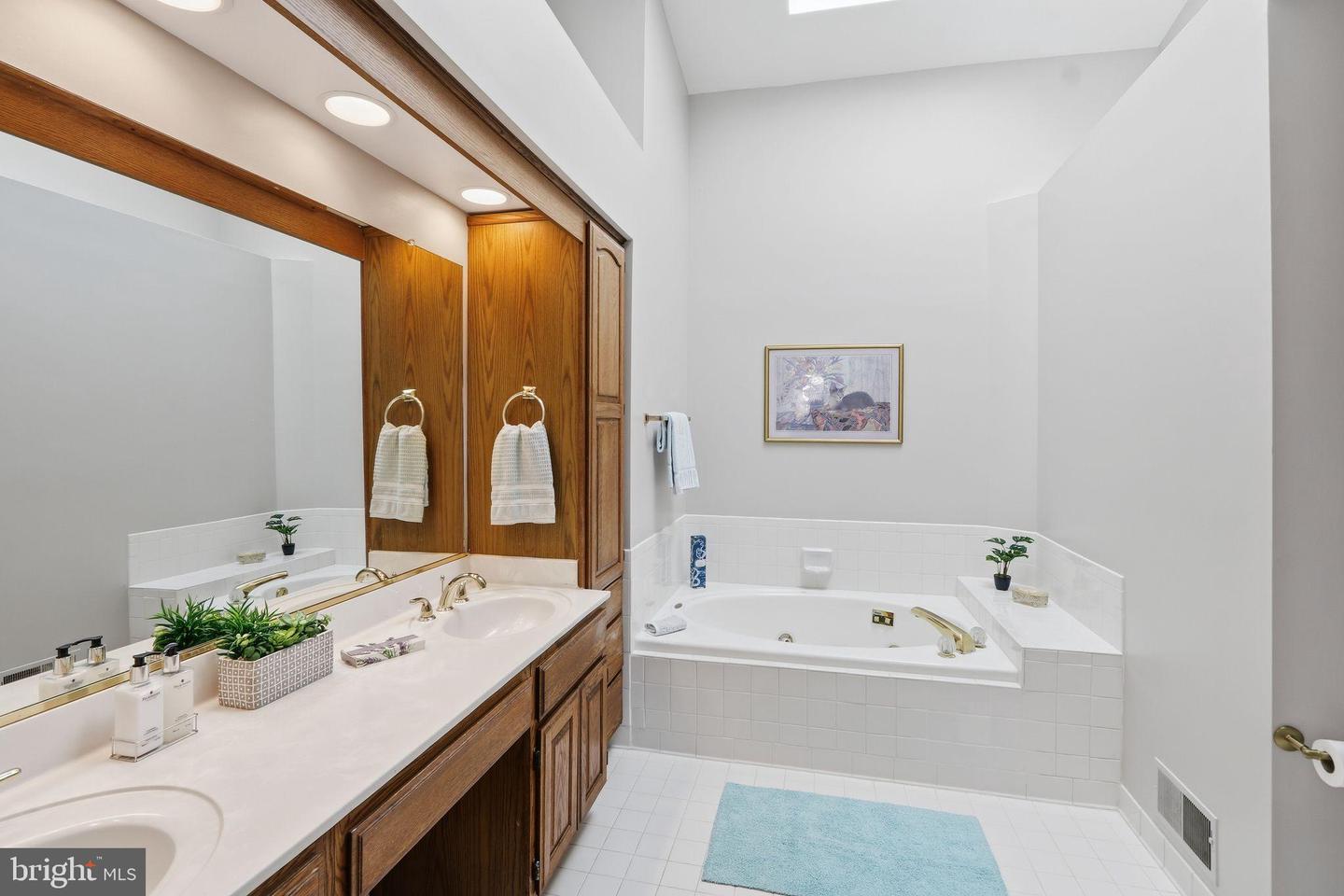 6508 WESTMORE CT, SPRINGFIELD, Virginia 22150, 3 Bedrooms Bedrooms, 13 Rooms Rooms,3 BathroomsBathrooms,Residential,For sale,6508 WESTMORE CT,VAFX2286436 MLS # VAFX2286436