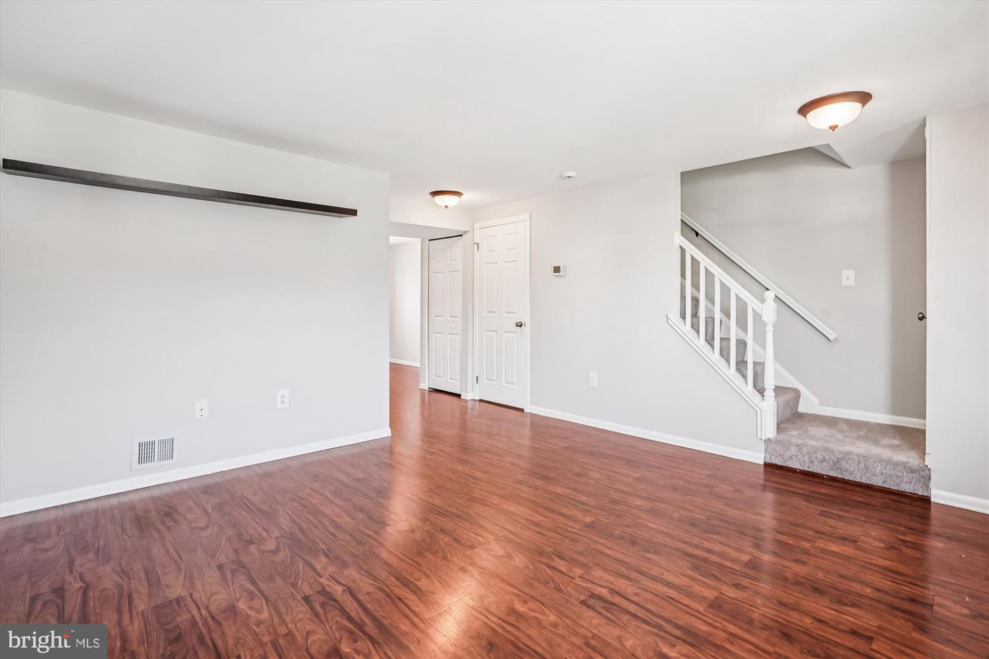 31 QUINCY CT, STERLING, Virginia 20165, 3 Bedrooms Bedrooms, ,2 BathroomsBathrooms,Residential,For sale,31 QUINCY CT,VALO2114190 MLS # VALO2114190