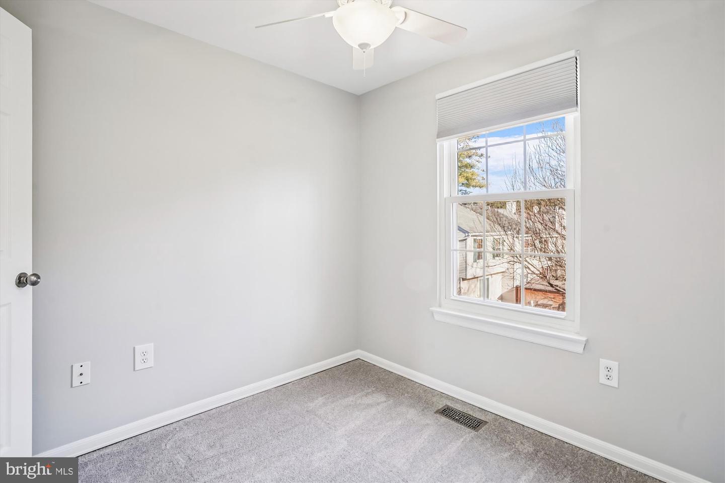 31 QUINCY CT, STERLING, Virginia 20165, 3 Bedrooms Bedrooms, ,2 BathroomsBathrooms,Residential,For sale,31 QUINCY CT,VALO2114190 MLS # VALO2114190