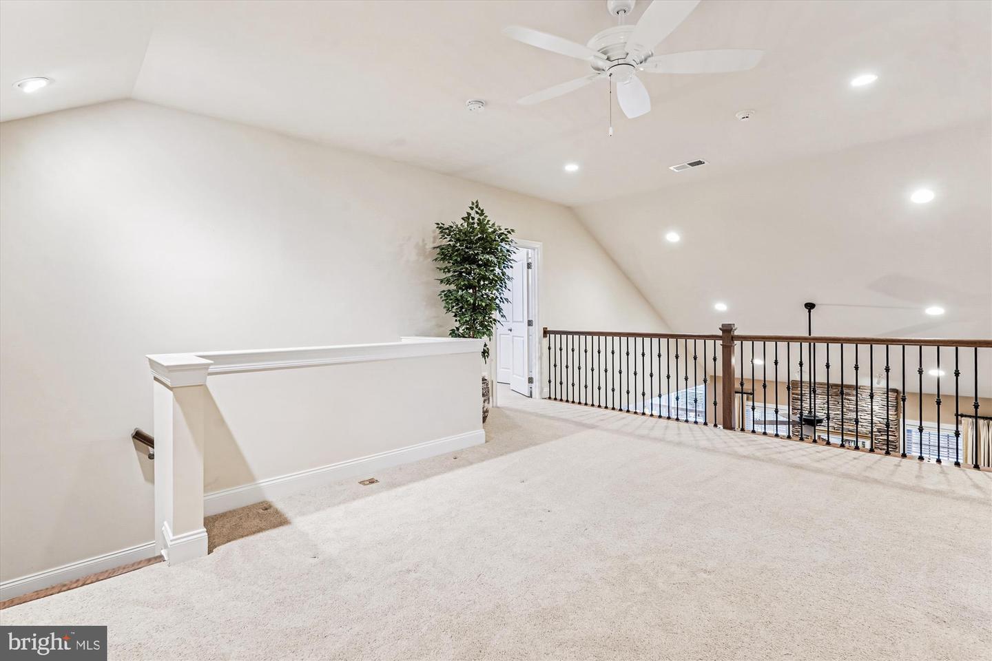 5934 BOWES CREEK PL, GAINESVILLE, Virginia 20155, 4 Bedrooms Bedrooms, ,3 BathroomsBathrooms,Residential,For sale,5934 BOWES CREEK PL,VAPW2110806 MLS # VAPW2110806