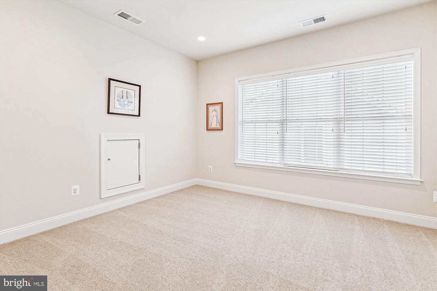 5934 BOWES CREEK PL, GAINESVILLE, Virginia 20155, 4 Bedrooms Bedrooms, ,3 BathroomsBathrooms,Residential,For sale,5934 BOWES CREEK PL,VAPW2110806 MLS # VAPW2110806