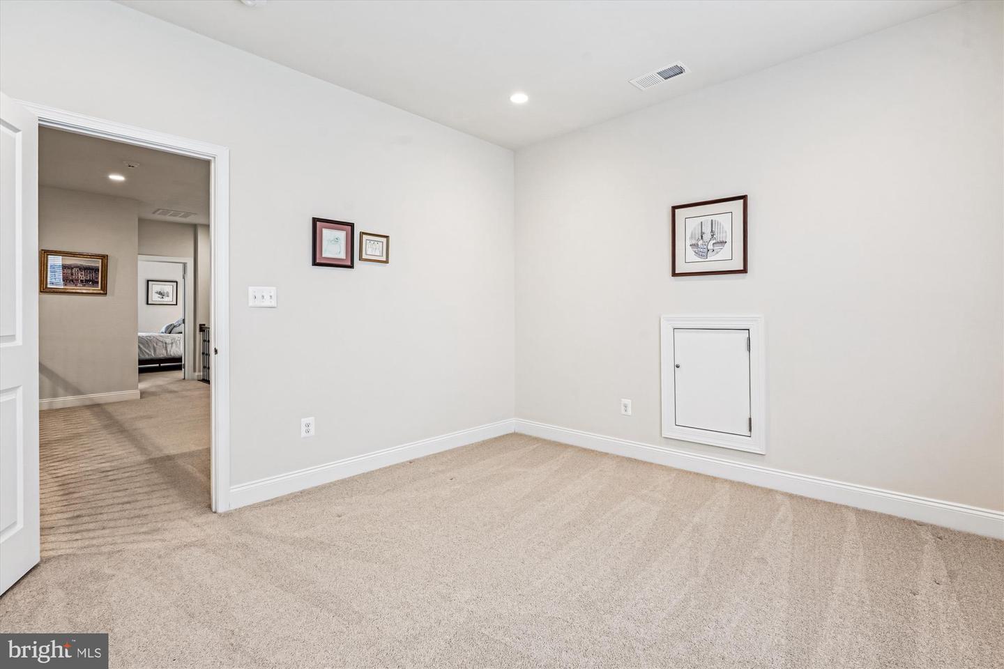 5934 BOWES CREEK PL, GAINESVILLE, Virginia 20155, 4 Bedrooms Bedrooms, ,3 BathroomsBathrooms,Residential,For sale,5934 BOWES CREEK PL,VAPW2110806 MLS # VAPW2110806