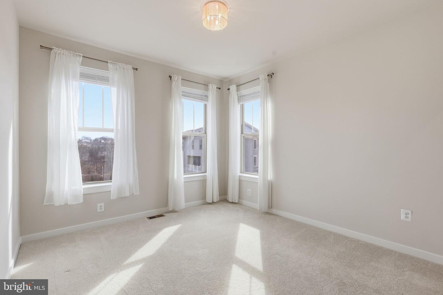 201-B PARK CENTRAL TER, MANASSAS PARK, Virginia 20111, 3 Bedrooms Bedrooms, ,2 BathroomsBathrooms,Residential,For sale,201-B PARK CENTRAL TER,VAMP2003596 MLS # VAMP2003596