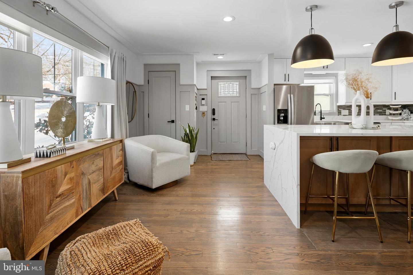 2813 JAMES DR, ALEXANDRIA, Virginia 22303, 5 Bedrooms Bedrooms, ,3 BathroomsBathrooms,Residential,For sale,2813 JAMES DR,VAFX2286670 MLS # VAFX2286670 2813 JAMES DR, ALEXANDRIA, Virginia 22303, 5 Bedrooms Bedrooms, ,3 BathroomsBathrooms,Residential,For sale,2813 JAMES DR,VAFX2286670 MLS # VAFX2286670