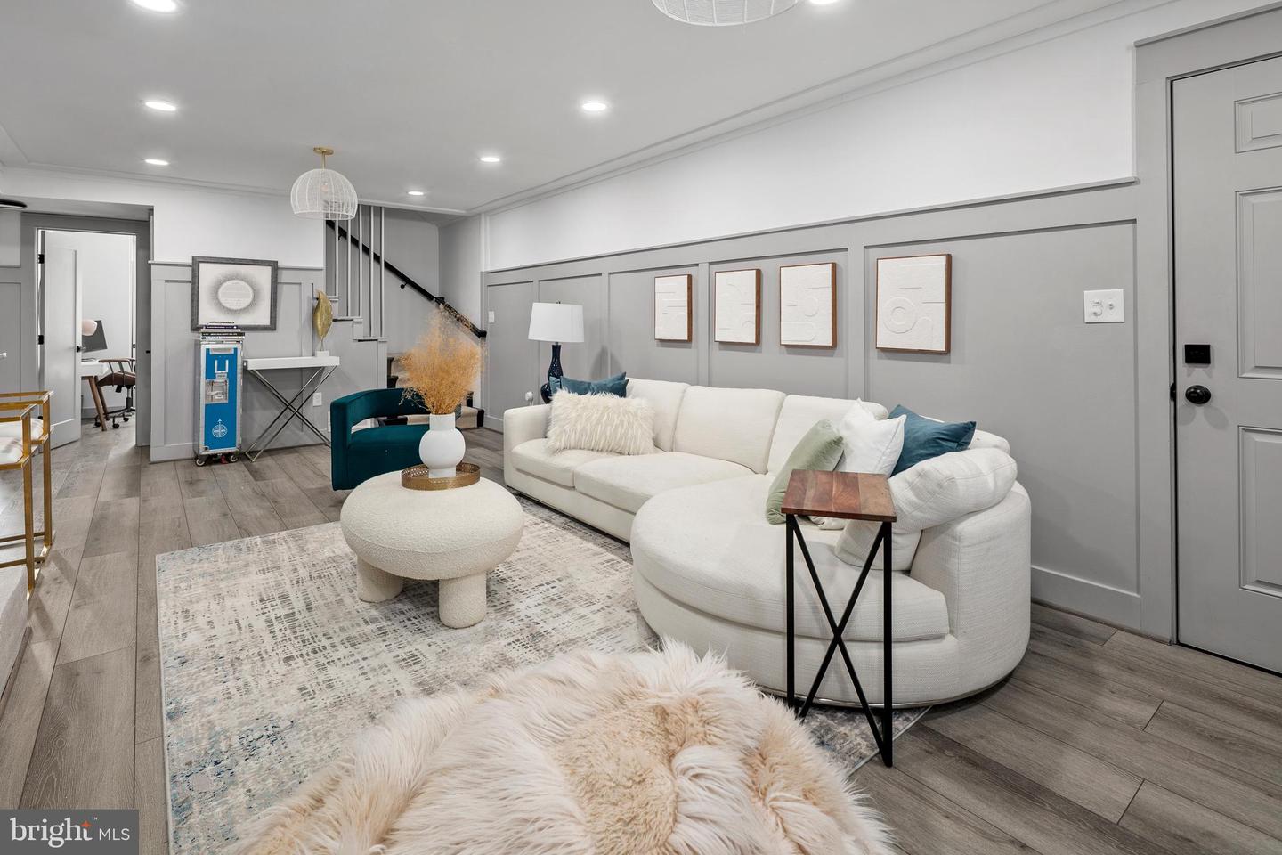 2813 JAMES DR, ALEXANDRIA, Virginia 22303, 5 Bedrooms Bedrooms, ,3 BathroomsBathrooms,Residential,For sale,2813 JAMES DR,VAFX2286670 MLS # VAFX2286670 2813 JAMES DR, ALEXANDRIA, Virginia 22303, 5 Bedrooms Bedrooms, ,3 BathroomsBathrooms,Residential,For sale,2813 JAMES DR,VAFX2286670 MLS # VAFX2286670