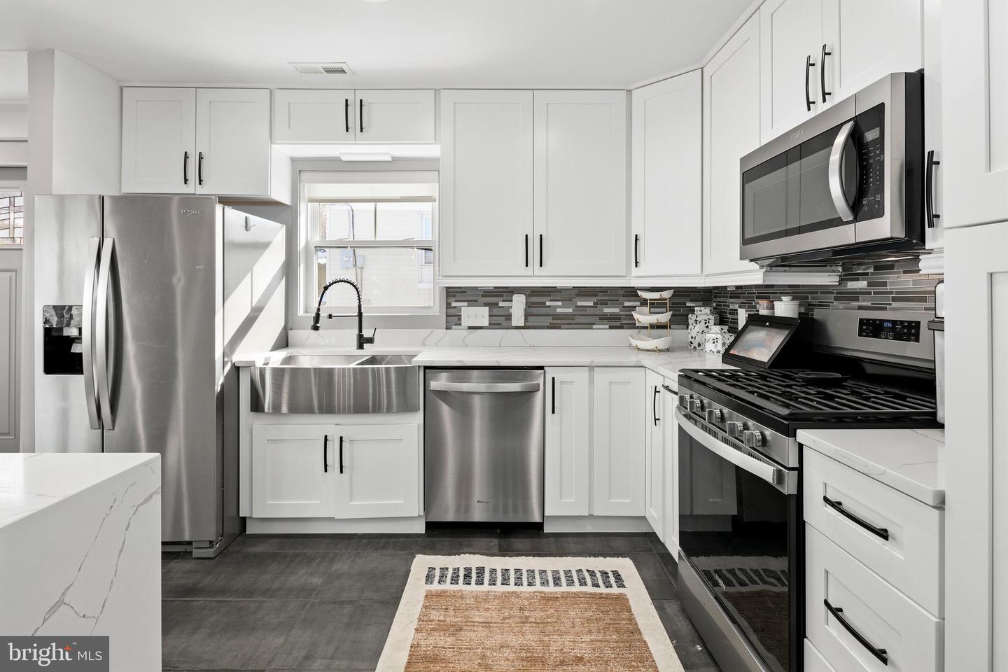 2813 JAMES DR, ALEXANDRIA, Virginia 22303, 5 Bedrooms Bedrooms, ,3 BathroomsBathrooms,Residential,For sale,2813 JAMES DR,VAFX2286670 MLS # VAFX2286670 2813 JAMES DR, ALEXANDRIA, Virginia 22303, 5 Bedrooms Bedrooms, ,3 BathroomsBathrooms,Residential,For sale,2813 JAMES DR,VAFX2286670 MLS # VAFX2286670