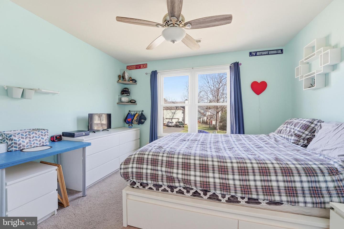 9806 KENMORE CT, FREDERICKSBURG, Virginia 22408, 4 Bedrooms Bedrooms, ,2 BathroomsBathrooms,Residential,For sale,9806 KENMORE CT,VASP2038756 MLS # VASP2038756