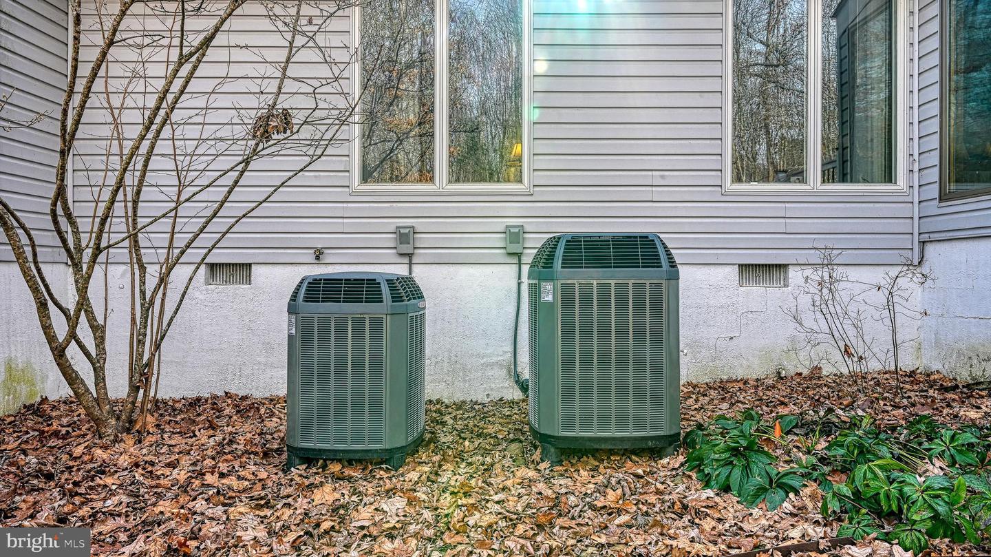 7102 OAKWOOD DR, ORANGE, Virginia 22960, 3 Bedrooms Bedrooms, ,3 BathroomsBathrooms,Residential,For sale,7102 OAKWOOD DR,VASP2038758 MLS # VASP2038758 7102 OAKWOOD DR, ORANGE, Virginia 22960, 3 Bedrooms Bedrooms, ,3 BathroomsBathrooms,Residential,For sale,7102 OAKWOOD DR,VASP2038758 MLS # VASP2038758