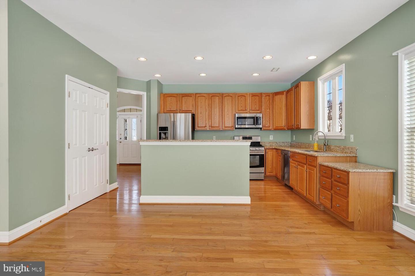 6767 DERBY RUN WAY, GAINESVILLE, Virginia 20155, 3 Bedrooms Bedrooms, ,3 BathroomsBathrooms,Residential,For sale,6767 DERBY RUN WAY,VAPW2110894 MLS # VAPW2110894