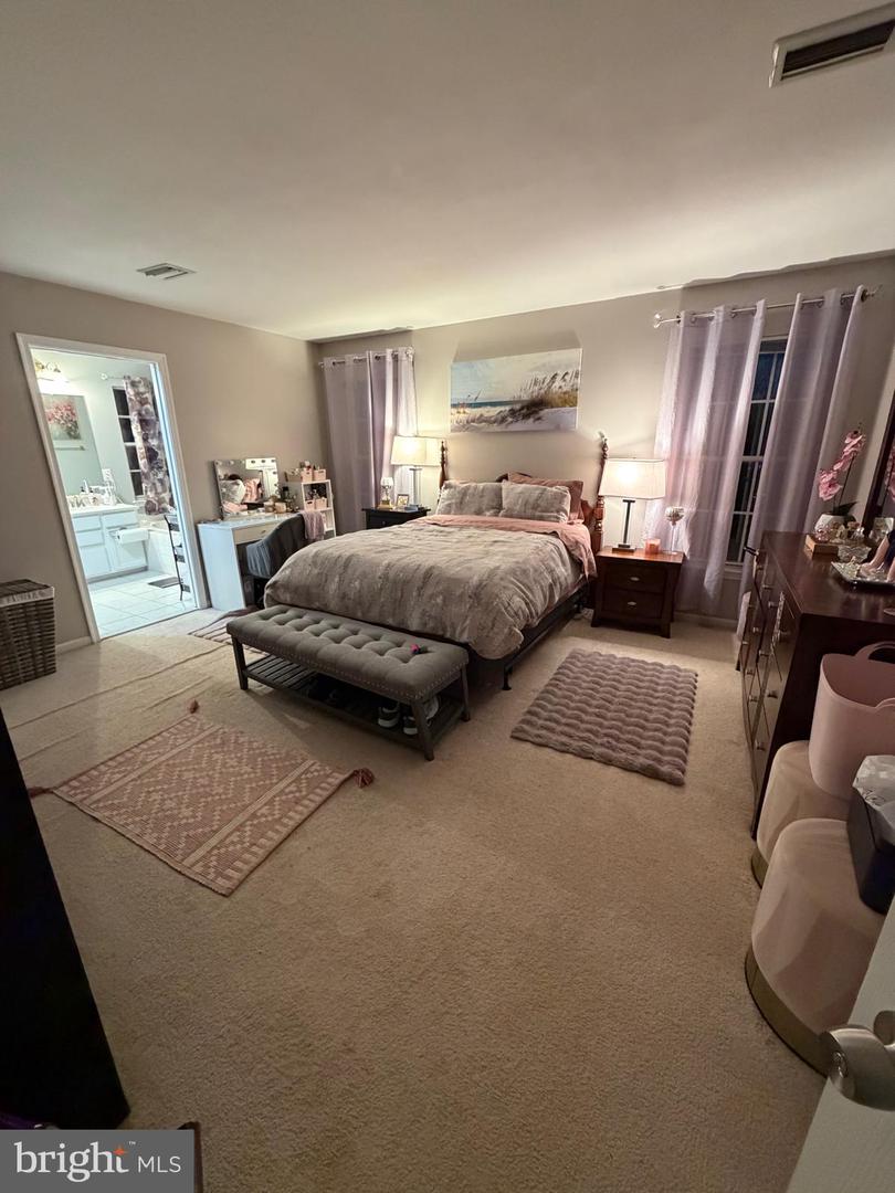 9300 NANCY ST, MANASSAS PARK, Virginia 20111, 5 Bedrooms Bedrooms, 9 Rooms Rooms,4 BathroomsBathrooms,Residential,For sale,9300 NANCY ST,VAMP2003600 MLS # VAMP2003600