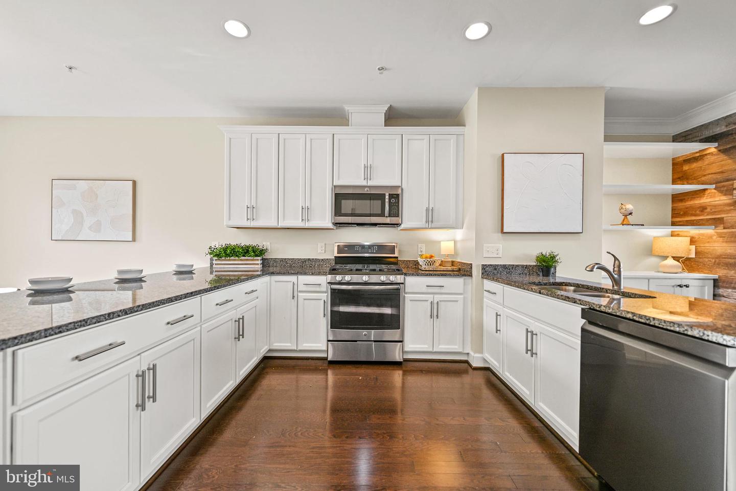 612 MARINA LANDING LN, WOODBRIDGE, Virginia 22191, 3 Bedrooms Bedrooms, ,3 BathroomsBathrooms,Residential,For sale,612 MARINA LANDING LN,VAPW2110930 MLS # VAPW2110930