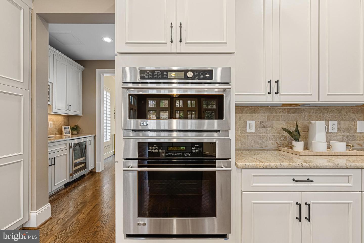 6520 TOPEKA RD, MCLEAN, Virginia 22101, 5 Bedrooms Bedrooms, ,5 BathroomsBathrooms,Residential,For sale,6520 TOPEKA RD,VAFX2286798 MLS # VAFX2286798