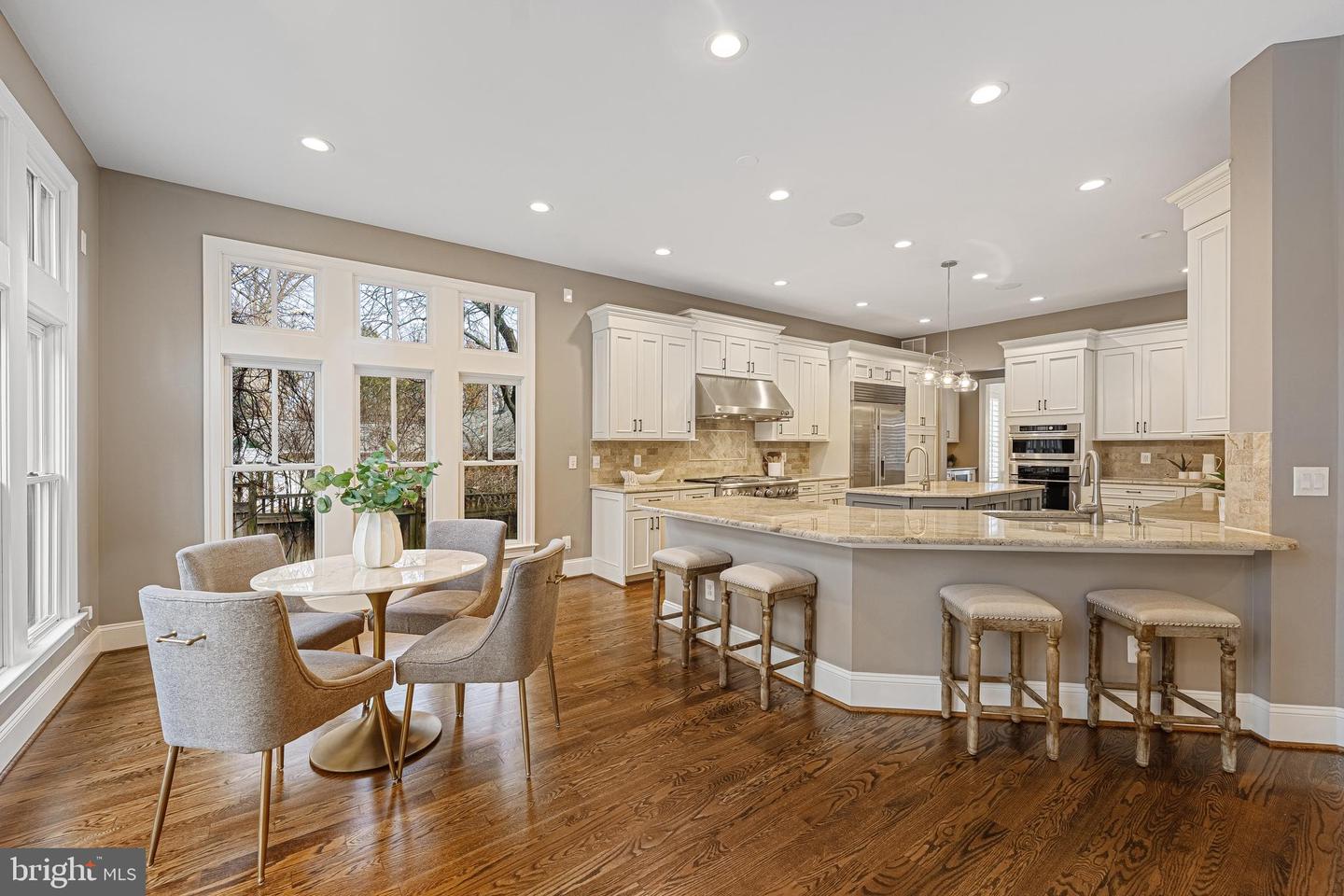 6520 TOPEKA RD, MCLEAN, Virginia 22101, 5 Bedrooms Bedrooms, ,5 BathroomsBathrooms,Residential,For sale,6520 TOPEKA RD,VAFX2286798 MLS # VAFX2286798