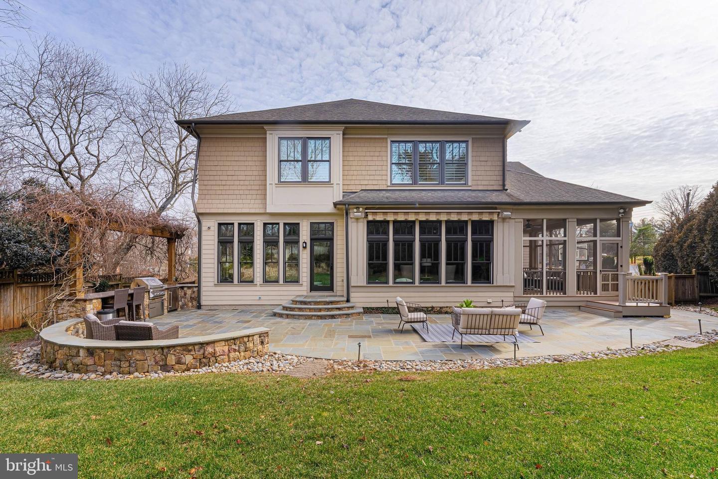 6520 TOPEKA RD, MCLEAN, Virginia 22101, 5 Bedrooms Bedrooms, ,5 BathroomsBathrooms,Residential,For sale,6520 TOPEKA RD,VAFX2286798 MLS # VAFX2286798