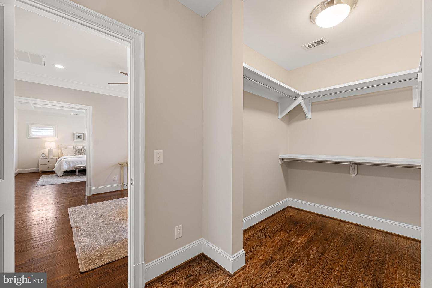 6520 TOPEKA RD, MCLEAN, Virginia 22101, 5 Bedrooms Bedrooms, ,5 BathroomsBathrooms,Residential,For sale,6520 TOPEKA RD,VAFX2286798 MLS # VAFX2286798