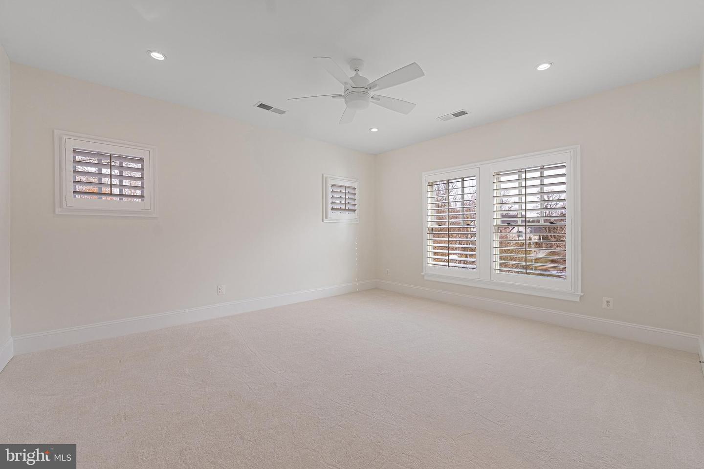 6520 TOPEKA RD, MCLEAN, Virginia 22101, 5 Bedrooms Bedrooms, ,5 BathroomsBathrooms,Residential,For sale,6520 TOPEKA RD,VAFX2286798 MLS # VAFX2286798