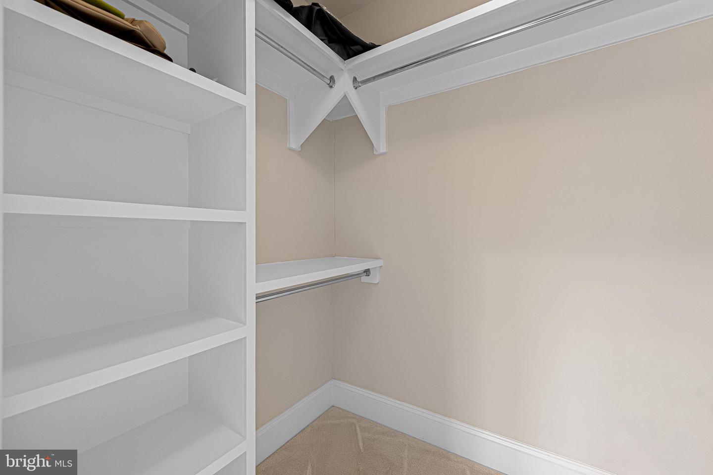 6520 TOPEKA RD, MCLEAN, Virginia 22101, 5 Bedrooms Bedrooms, ,5 BathroomsBathrooms,Residential,For sale,6520 TOPEKA RD,VAFX2286798 MLS # VAFX2286798