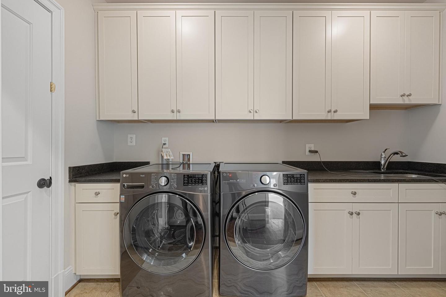 6520 TOPEKA RD, MCLEAN, Virginia 22101, 5 Bedrooms Bedrooms, ,5 BathroomsBathrooms,Residential,For sale,6520 TOPEKA RD,VAFX2286798 MLS # VAFX2286798