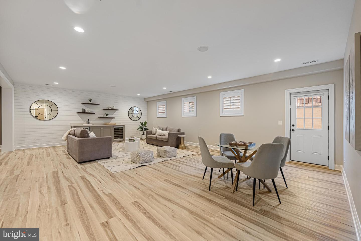 6520 TOPEKA RD, MCLEAN, Virginia 22101, 5 Bedrooms Bedrooms, ,5 BathroomsBathrooms,Residential,For sale,6520 TOPEKA RD,VAFX2286798 MLS # VAFX2286798