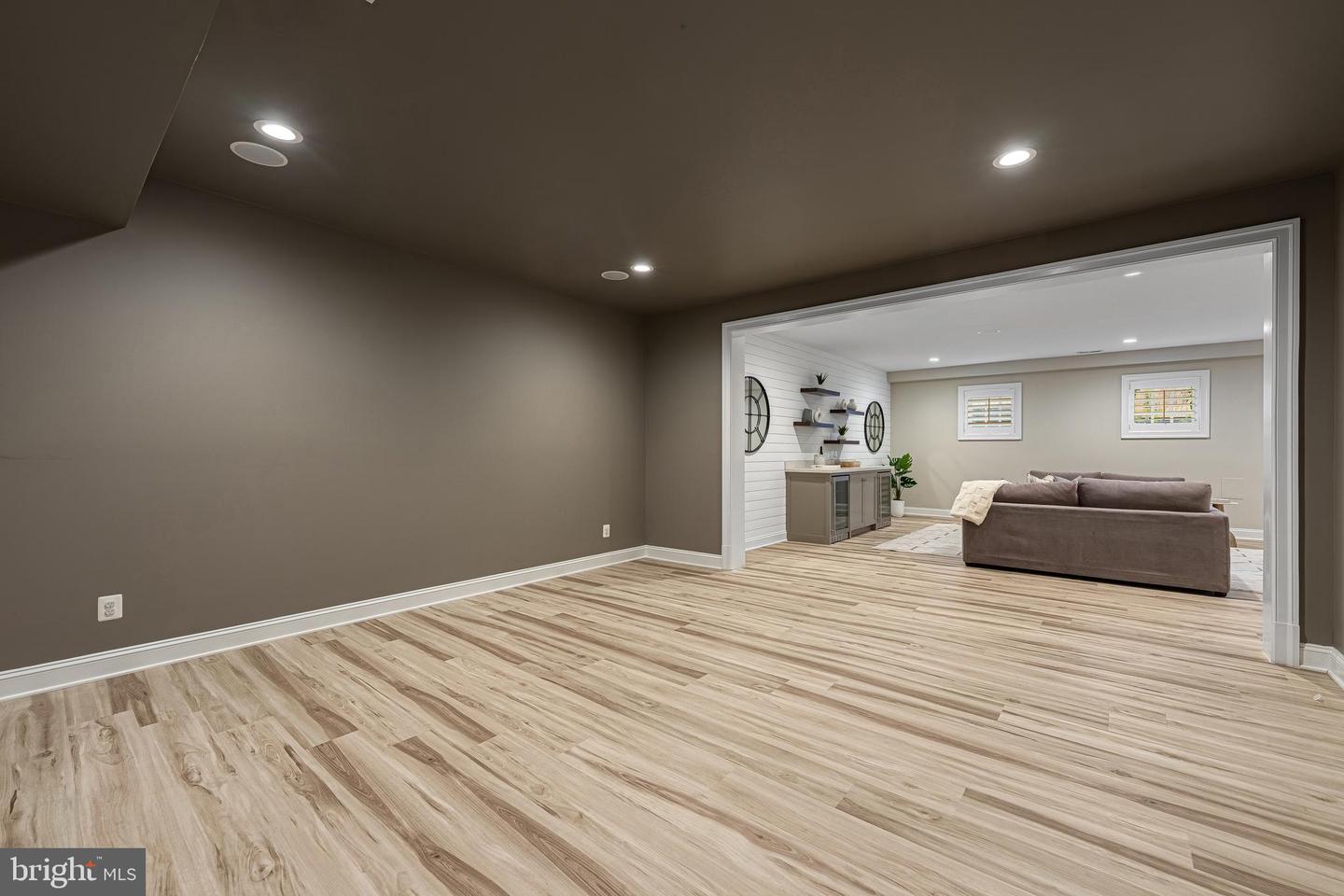 6520 TOPEKA RD, MCLEAN, Virginia 22101, 5 Bedrooms Bedrooms, ,5 BathroomsBathrooms,Residential,For sale,6520 TOPEKA RD,VAFX2286798 MLS # VAFX2286798