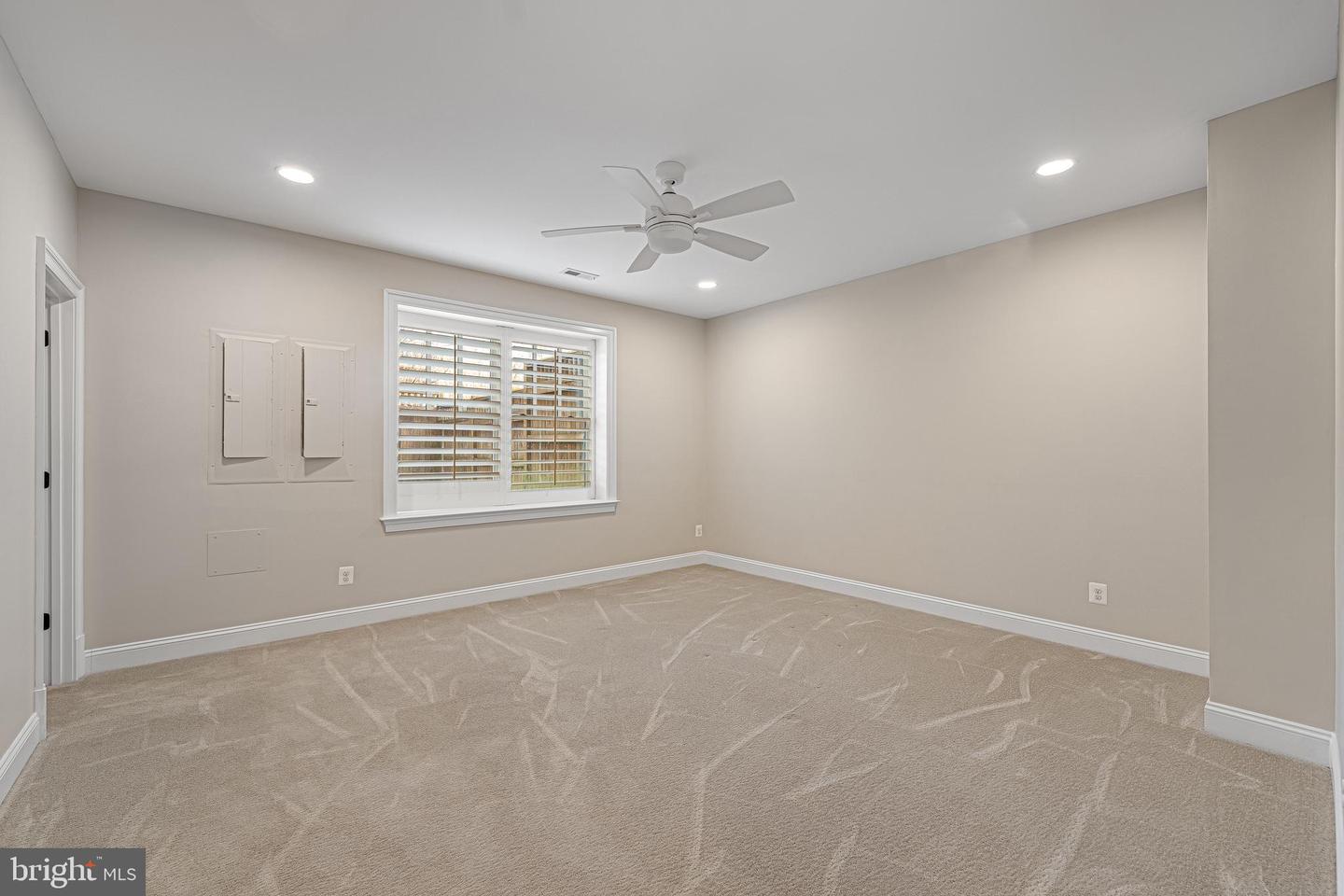 6520 TOPEKA RD, MCLEAN, Virginia 22101, 5 Bedrooms Bedrooms, ,5 BathroomsBathrooms,Residential,For sale,6520 TOPEKA RD,VAFX2286798 MLS # VAFX2286798