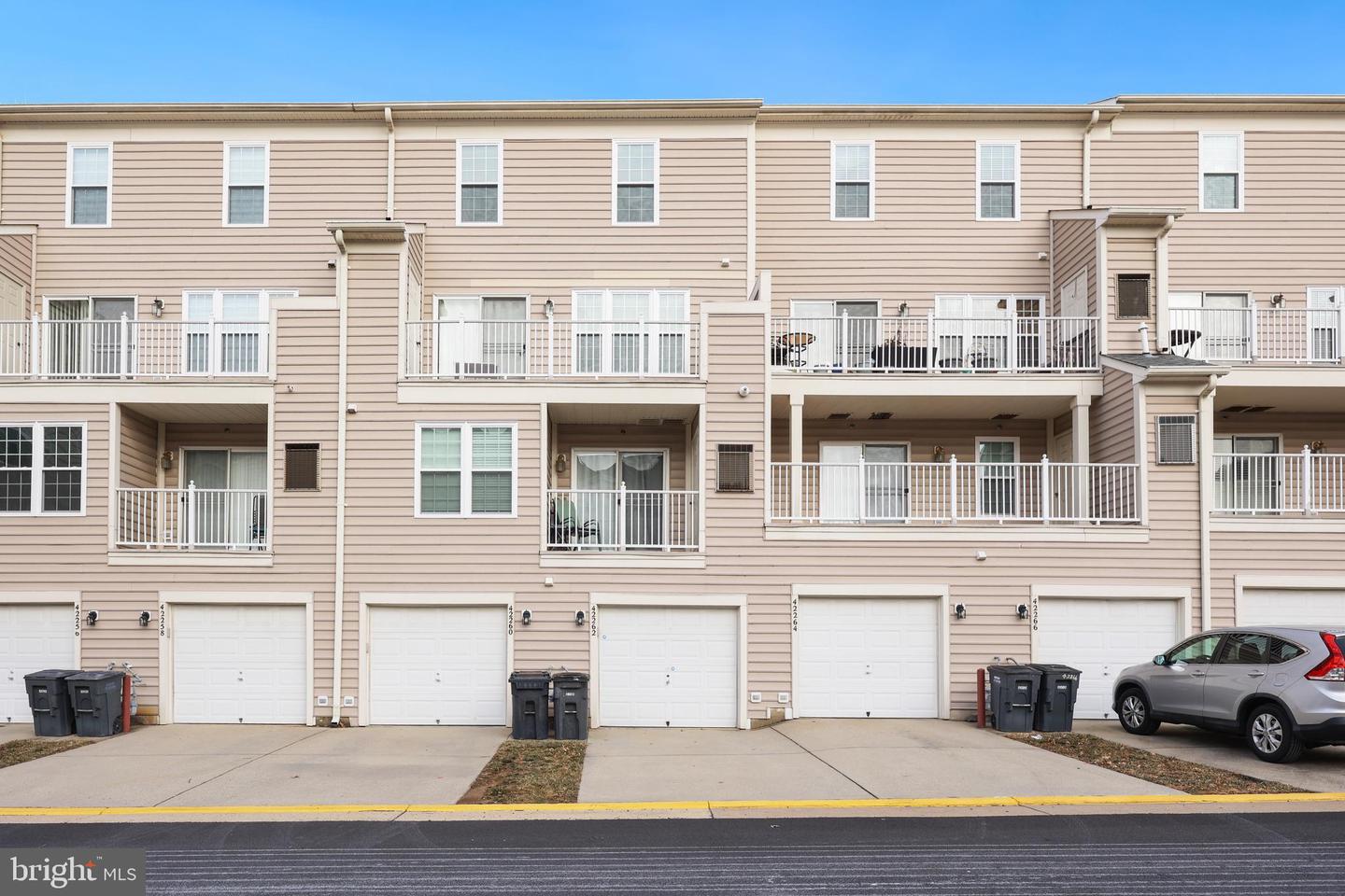 42262 TERRAZZO TER, ALDIE, Virginia 20105, 3 Bedrooms Bedrooms, ,2 BathroomsBathrooms,Residential,For sale,42262 TERRAZZO TER,VALO2114340 MLS # VALO2114340