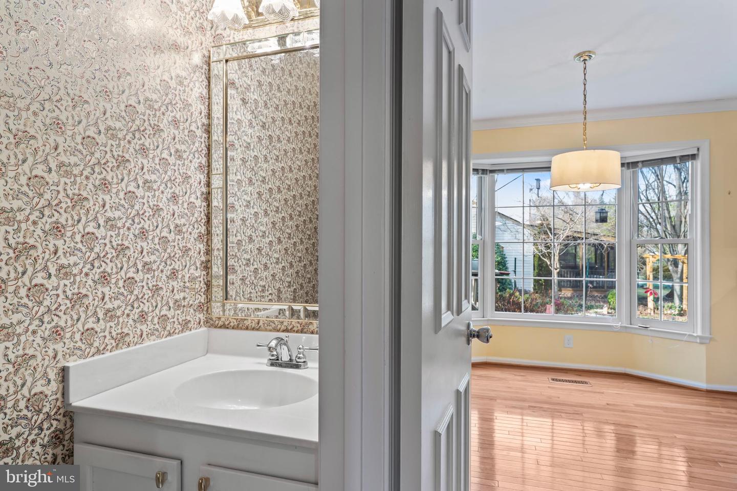 3216 NESTLEWOOD DR, OAK HILL, Virginia 20171, 4 Bedrooms Bedrooms, ,3 BathroomsBathrooms,Residential,For sale,3216 NESTLEWOOD DR,VAFX2286888 MLS # VAFX2286888