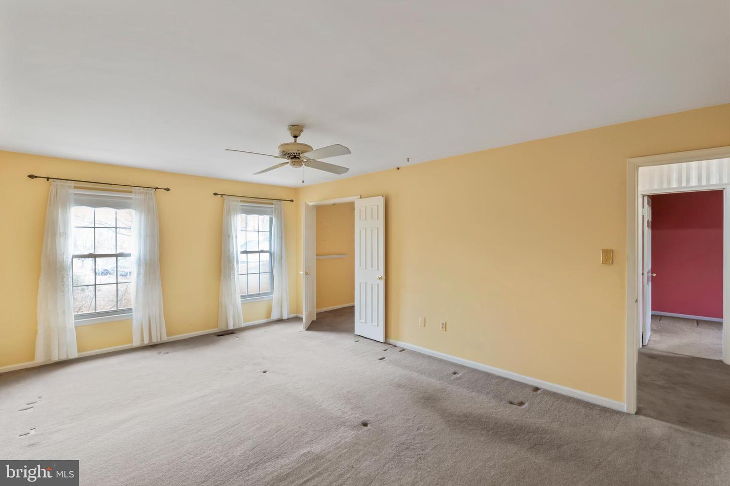 3216 NESTLEWOOD DR, OAK HILL, Virginia 20171, 4 Bedrooms Bedrooms, ,3 BathroomsBathrooms,Residential,For sale,3216 NESTLEWOOD DR,VAFX2286888 MLS # VAFX2286888