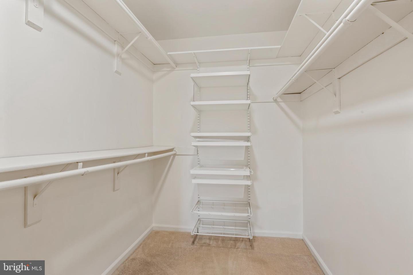 3216 NESTLEWOOD DR, OAK HILL, Virginia 20171, 4 Bedrooms Bedrooms, ,3 BathroomsBathrooms,Residential,For sale,3216 NESTLEWOOD DR,VAFX2286888 MLS # VAFX2286888