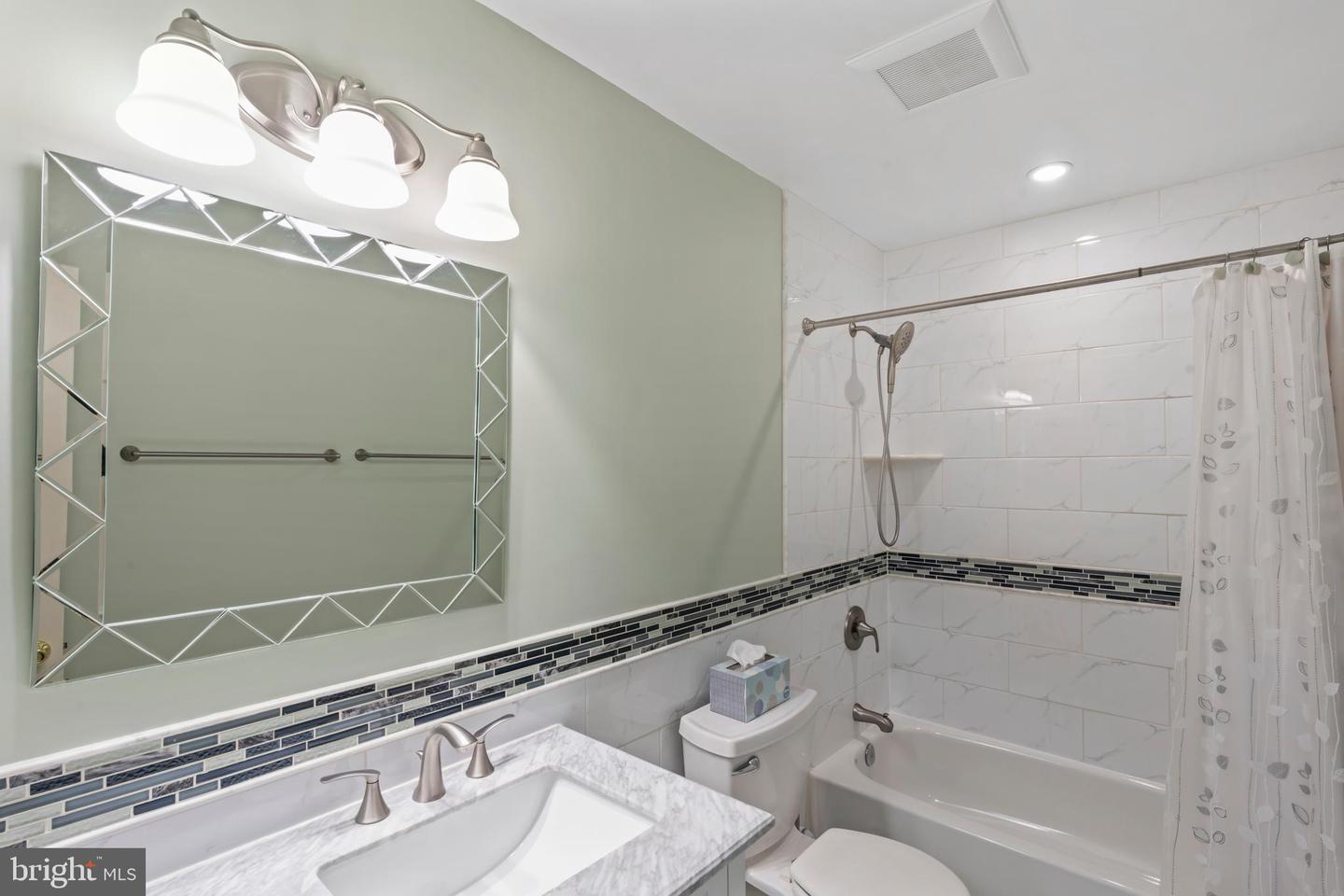 3216 NESTLEWOOD DR, OAK HILL, Virginia 20171, 4 Bedrooms Bedrooms, ,3 BathroomsBathrooms,Residential,For sale,3216 NESTLEWOOD DR,VAFX2286888 MLS # VAFX2286888