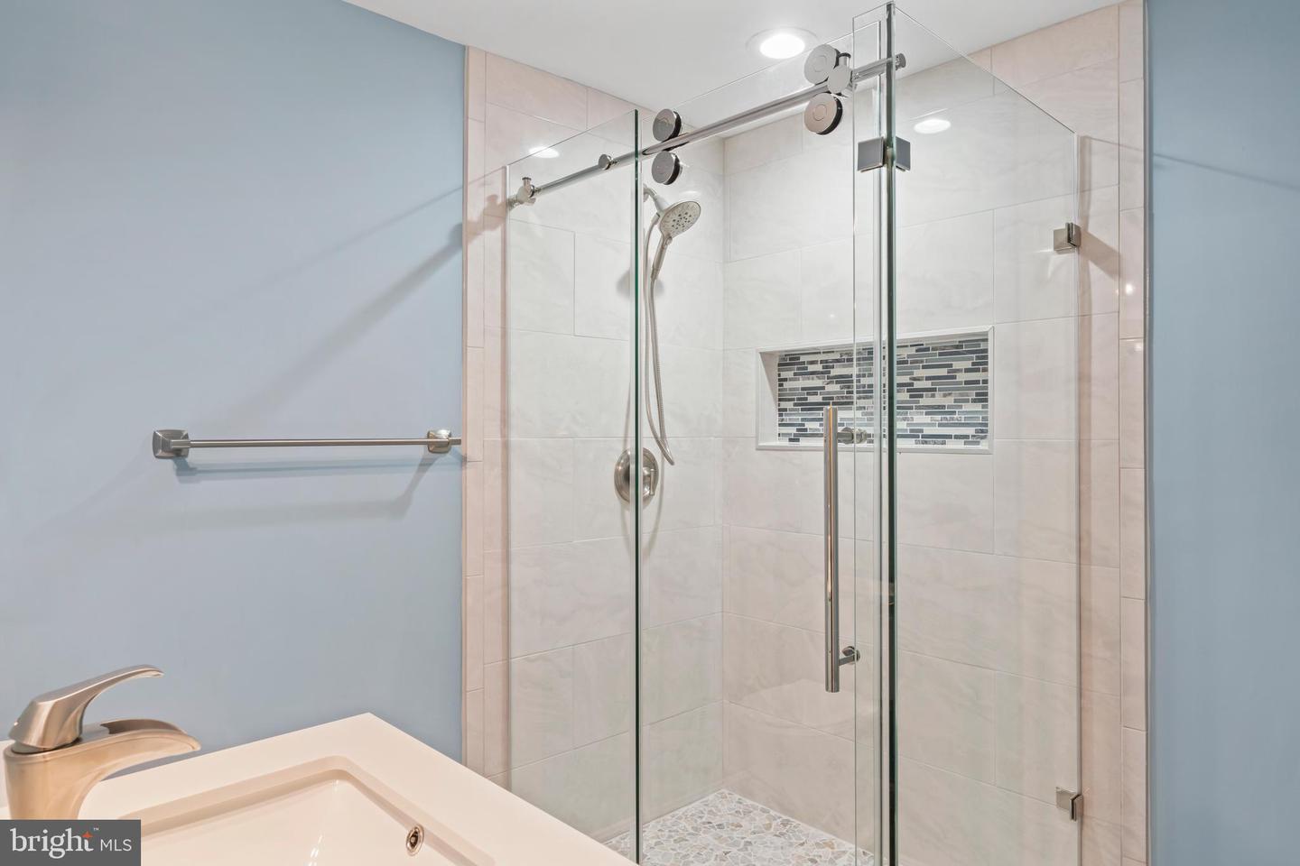 3216 NESTLEWOOD DR, OAK HILL, Virginia 20171, 4 Bedrooms Bedrooms, ,3 BathroomsBathrooms,Residential,For sale,3216 NESTLEWOOD DR,VAFX2286888 MLS # VAFX2286888