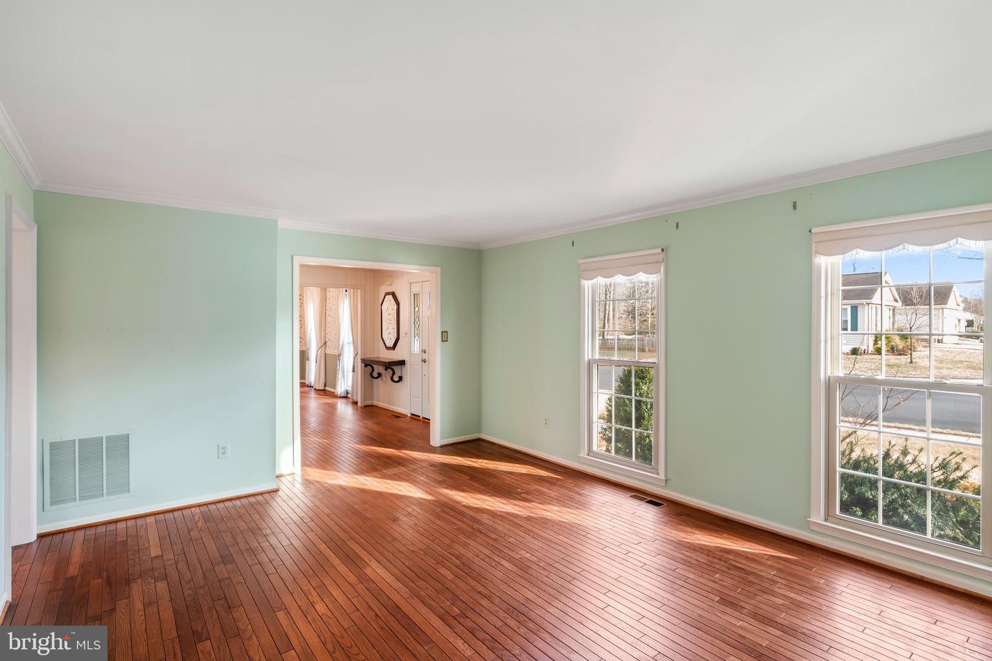 3216 NESTLEWOOD DR, OAK HILL, Virginia 20171, 4 Bedrooms Bedrooms, ,3 BathroomsBathrooms,Residential,For sale,3216 NESTLEWOOD DR,VAFX2286888 MLS # VAFX2286888