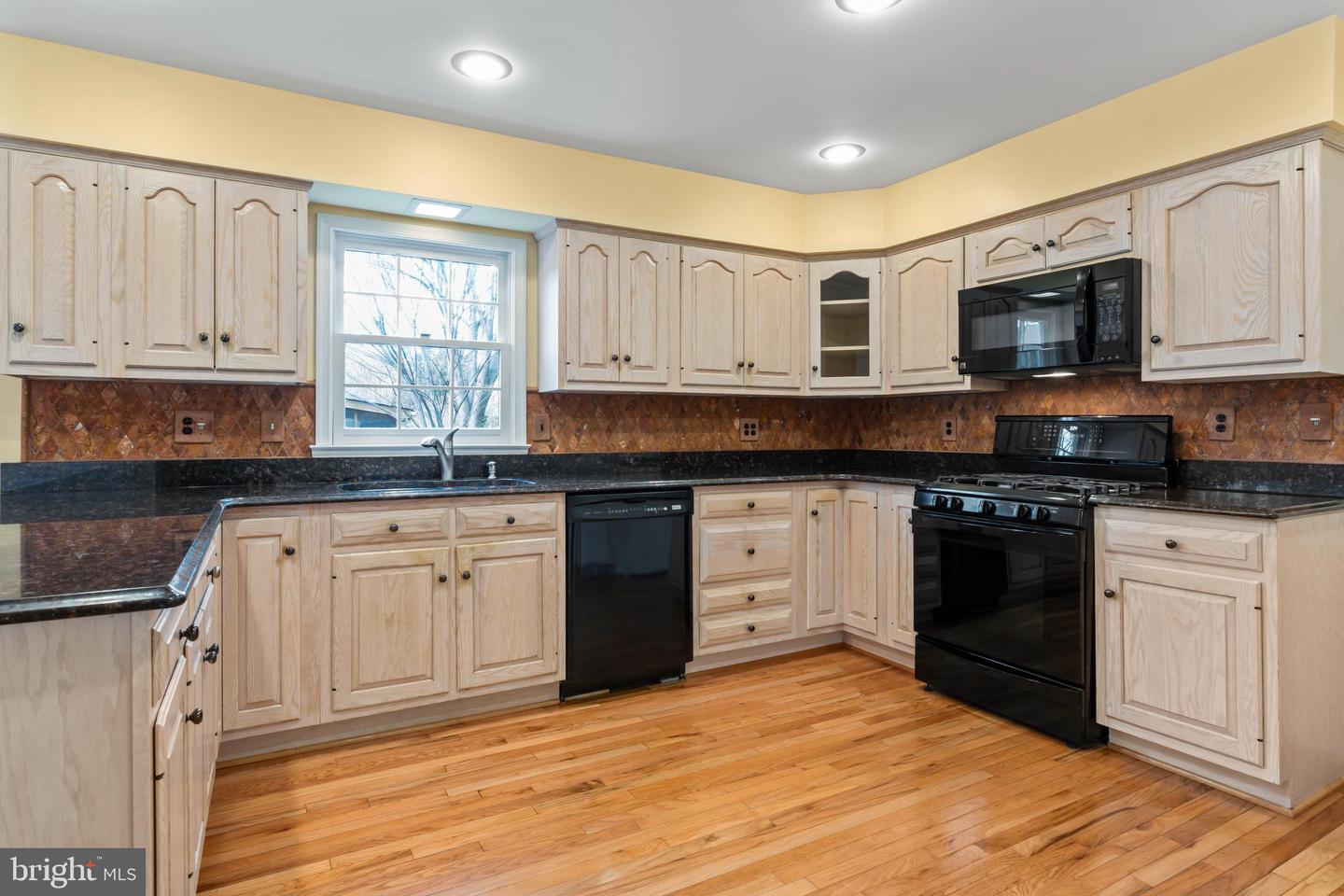 3216 NESTLEWOOD DR, OAK HILL, Virginia 20171, 4 Bedrooms Bedrooms, ,3 BathroomsBathrooms,Residential,For sale,3216 NESTLEWOOD DR,VAFX2286888 MLS # VAFX2286888