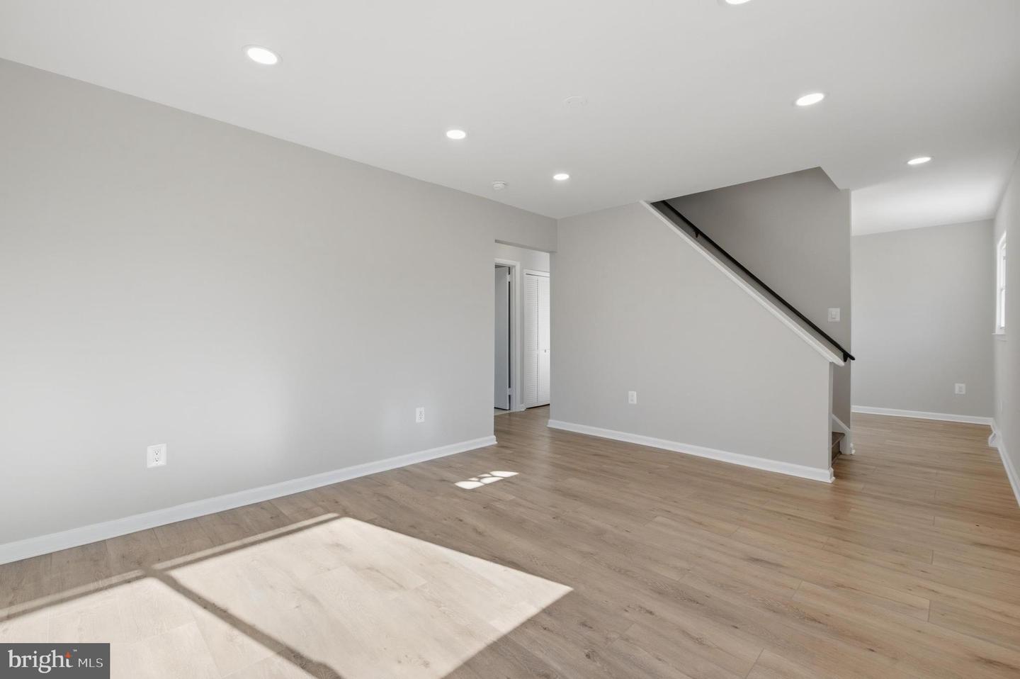 188 HOLDEN DR, MANASSAS PARK, Virginia 20111, 3 Bedrooms Bedrooms, ,2 BathroomsBathrooms,Residential,For sale,188 HOLDEN DR,VAMP2003604 MLS # VAMP2003604