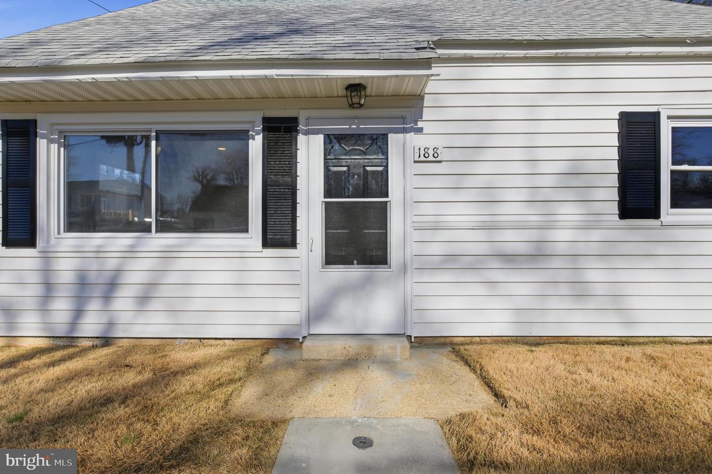 188 HOLDEN DR, MANASSAS PARK, Virginia 20111, 3 Bedrooms Bedrooms, ,2 BathroomsBathrooms,Residential,For sale,188 HOLDEN DR,VAMP2003604 MLS # VAMP2003604