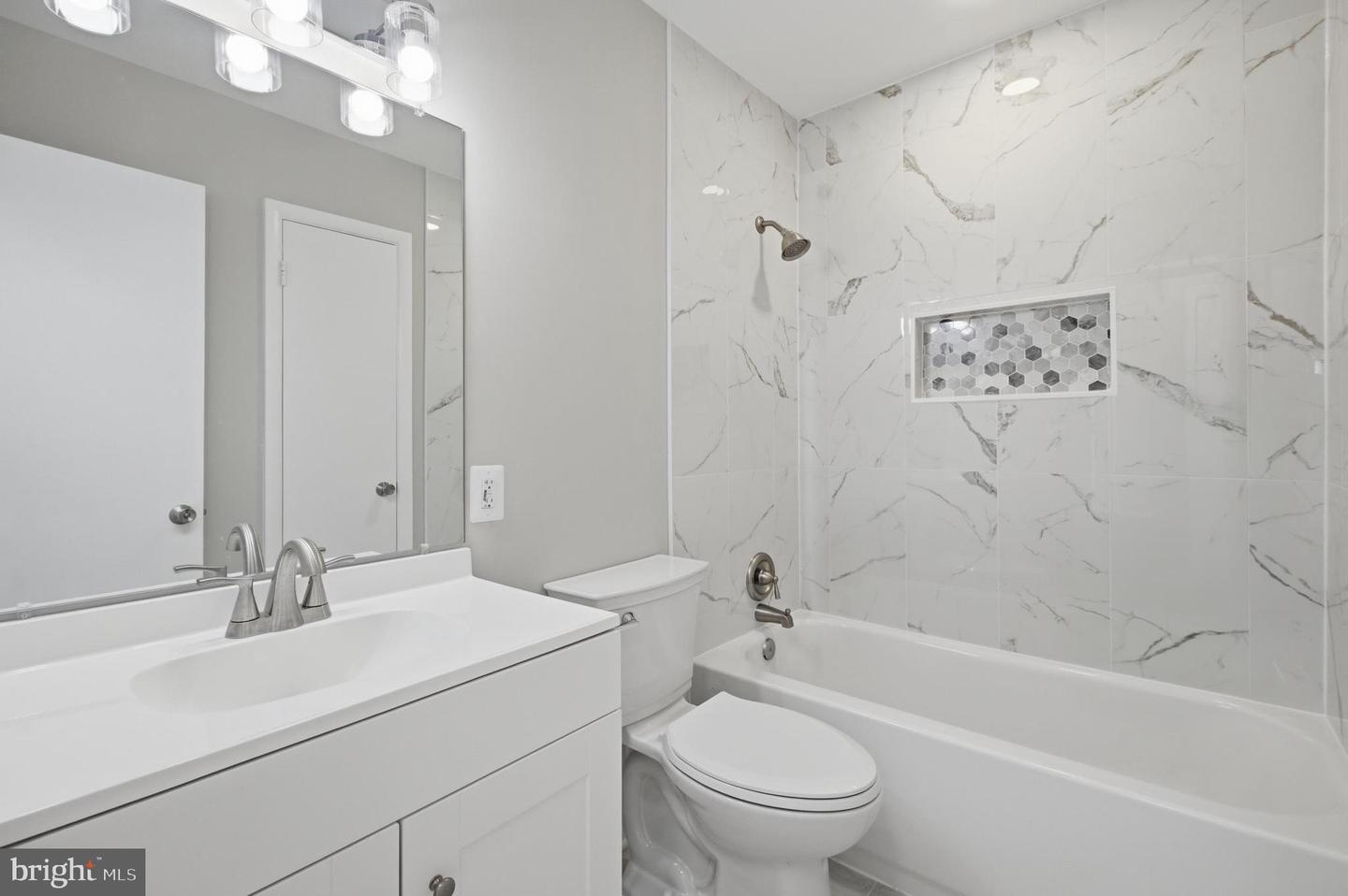 188 HOLDEN DR, MANASSAS PARK, Virginia 20111, 3 Bedrooms Bedrooms, ,2 BathroomsBathrooms,Residential,For sale,188 HOLDEN DR,VAMP2003604 MLS # VAMP2003604